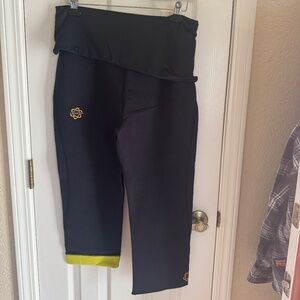 Black Zaggora neoprene capri hot pants Sz XL